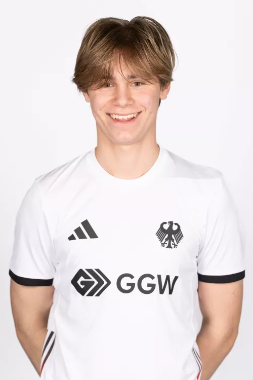 Hockey-DHB-Portrait-2025-20250309-03830-BrandoOskar